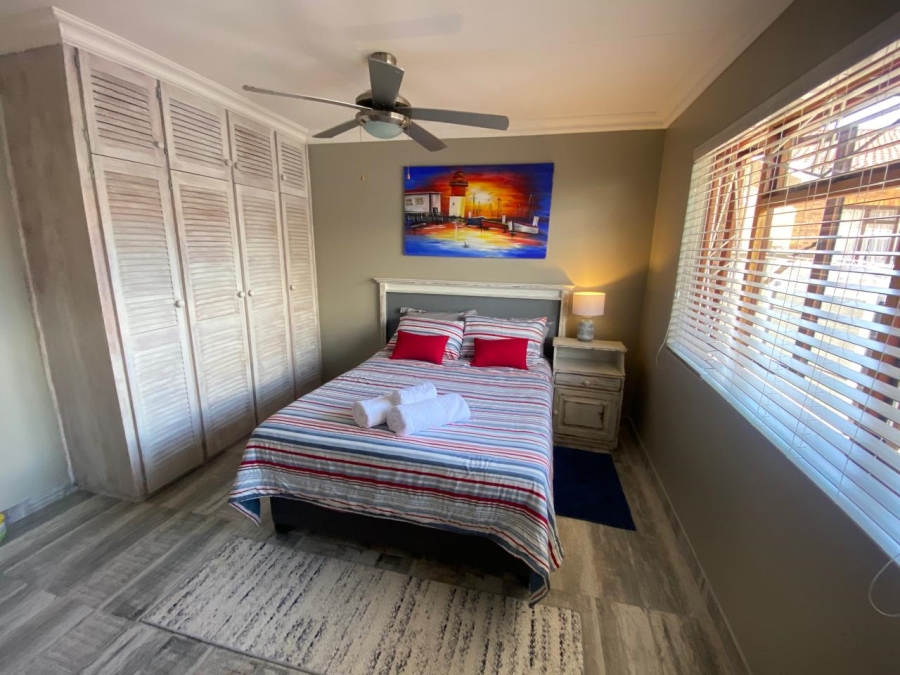 7 Bedroom Property for Sale in Hartenbos Central Western Cape